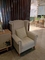 930*900*1150mm Wit Enig Sofa Chair Tufted Fabric Recliner Gerold Wapen